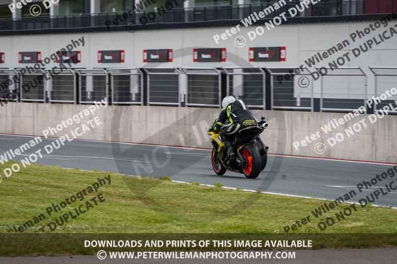 cadwell no limits trackday;cadwell park;cadwell park photographs;cadwell trackday photographs;enduro digital images;event digital images;eventdigitalimages;navarra;no limits trackdays;peter wileman photography;racing digital images;trackday digital images;trackday photos